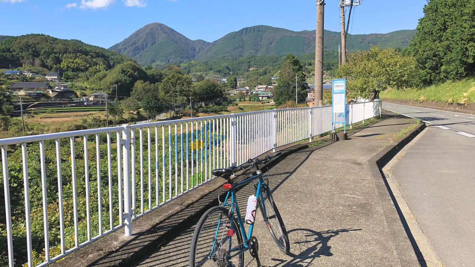 足柄峠に向かう道