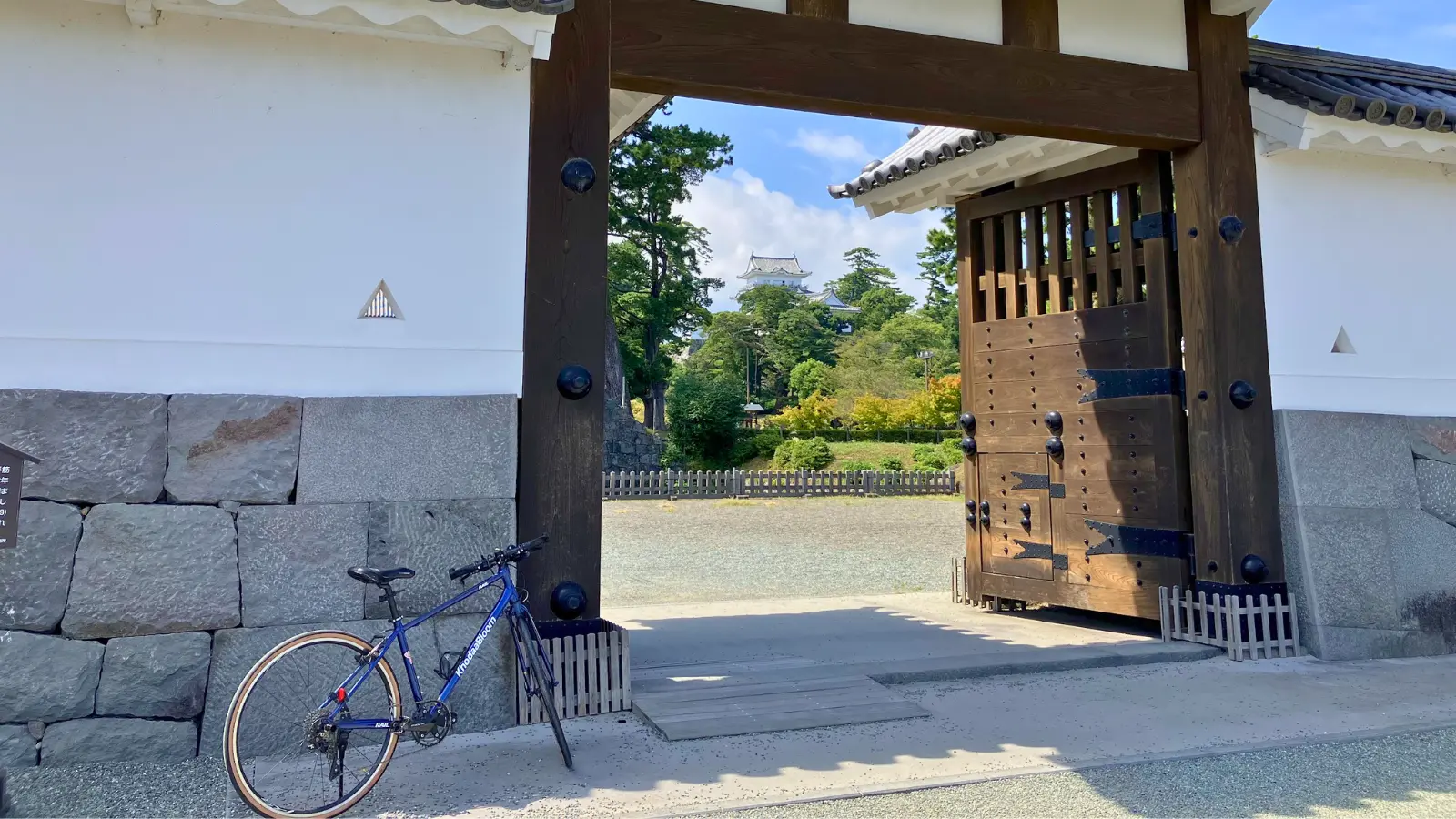 小田原城とRAIL ACTIVE