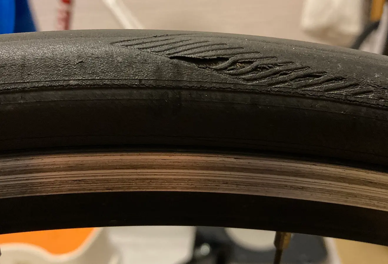 2年使用したシュワルベ、プロワンのタイヤ表面
