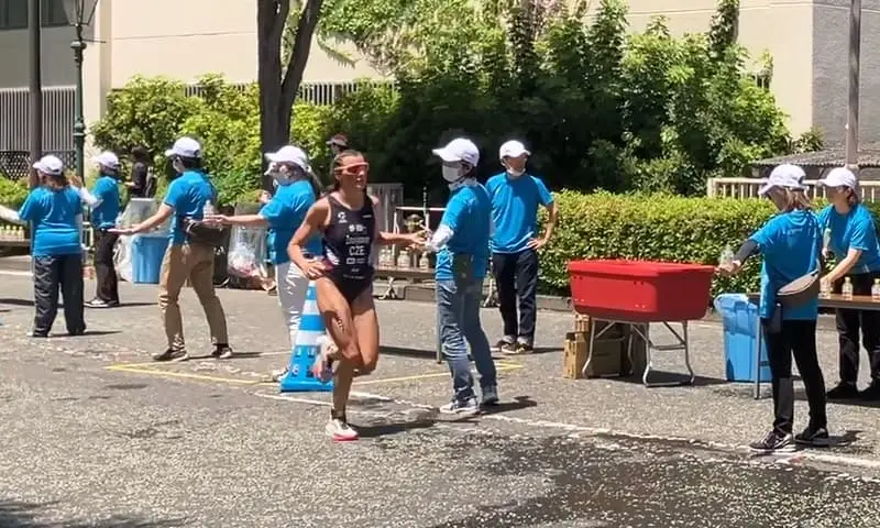 横浜トライアスロンの給水所