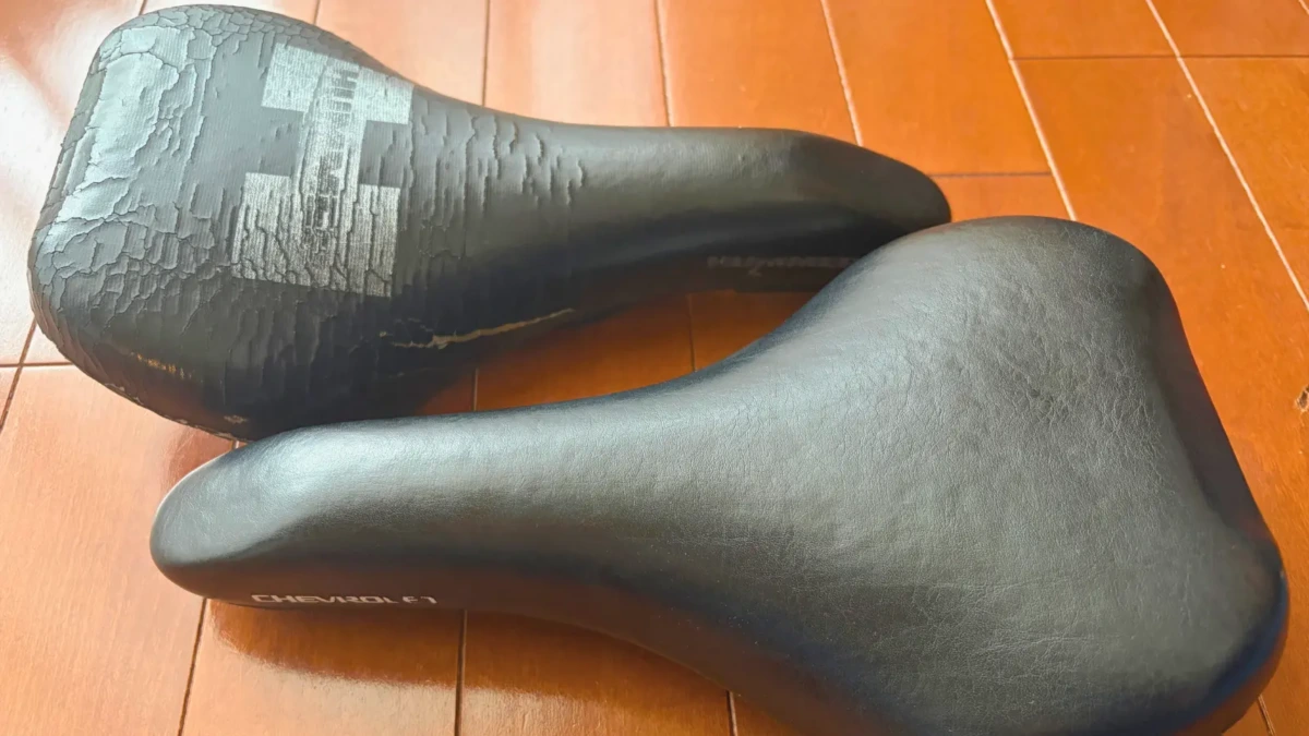 HummerとChevroletのサドル