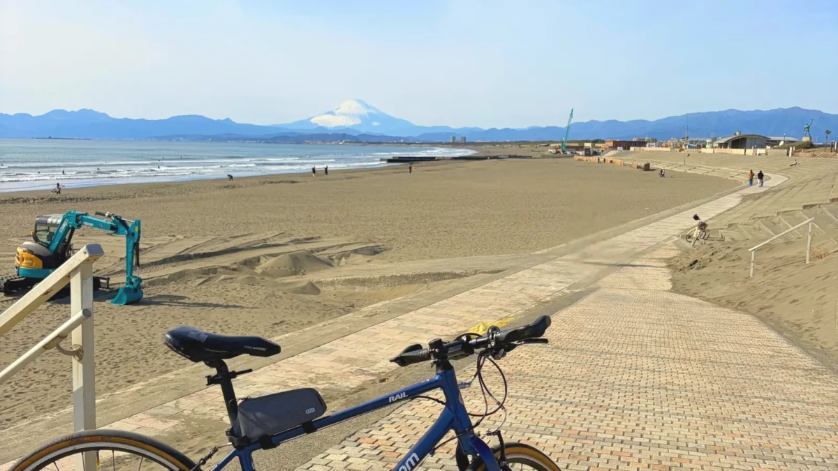 湘南海岸公園からの富士山の眺め