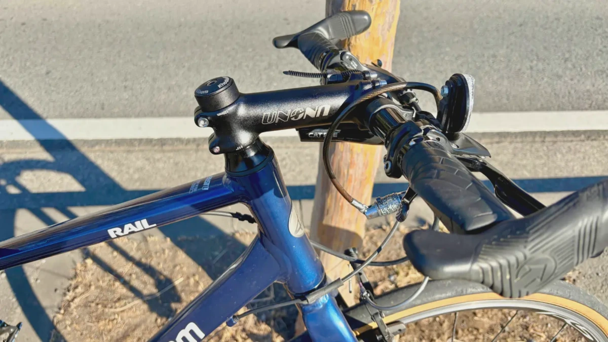 RAIL ACTIVEに装着した120mm、17度のUNOステム