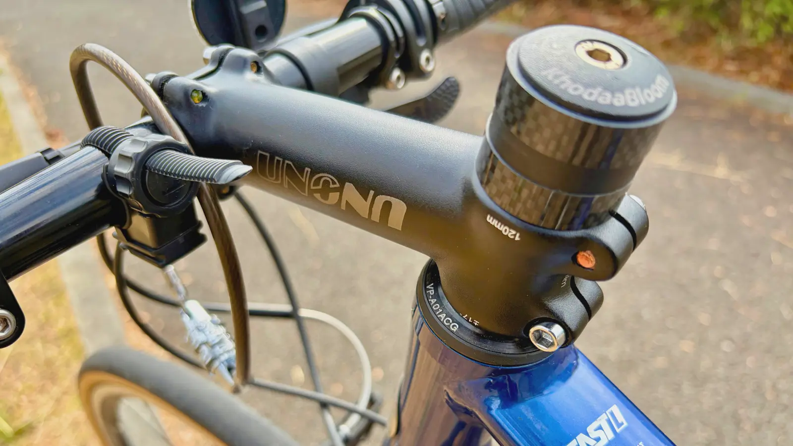 Rail Active のハンドルを下げた画像