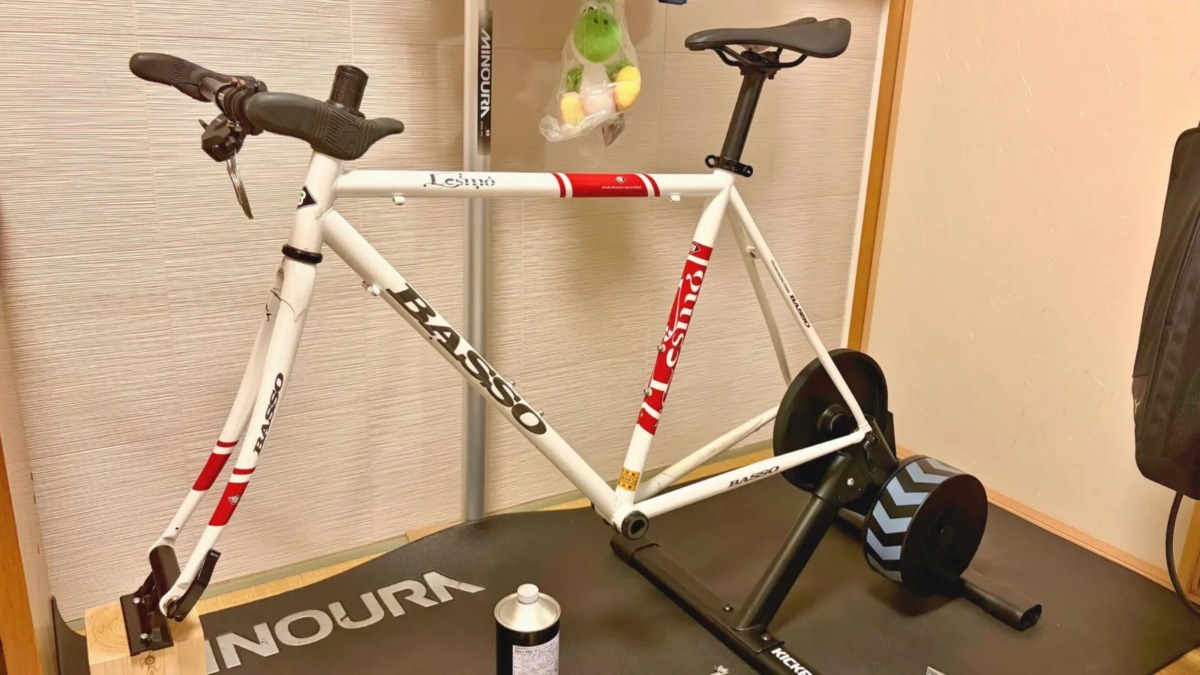 Wahoo Kickr Core 2 にセットされたクロスバイク