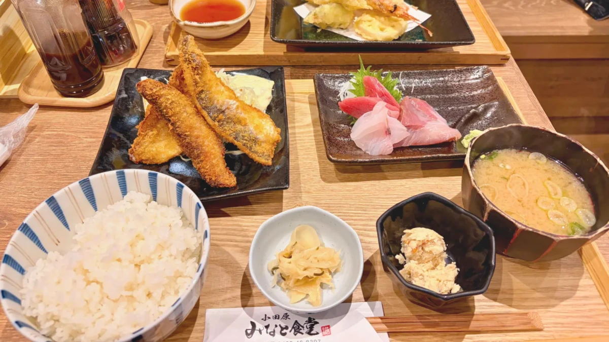 小田原みなと食堂の魚フライ&お刺身定食