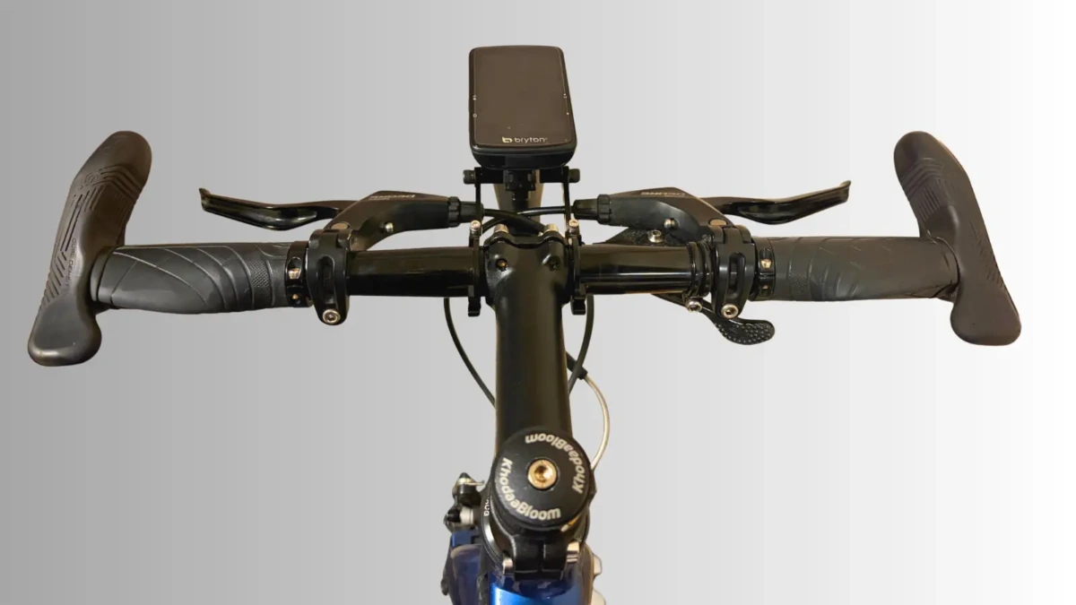 RECマウントでハンドル回りがスッキリしたハンドル